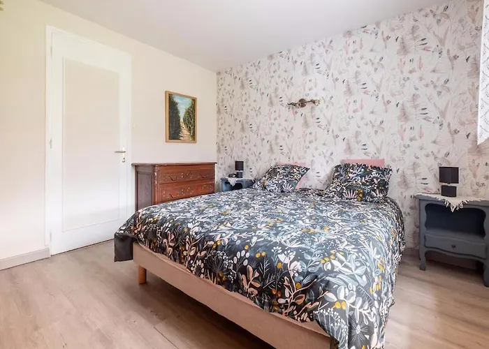 De La Croix * Saint-Leon-sur-Vezere